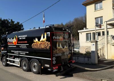Camion de livraison de Pellets pour la Gendarmerie
